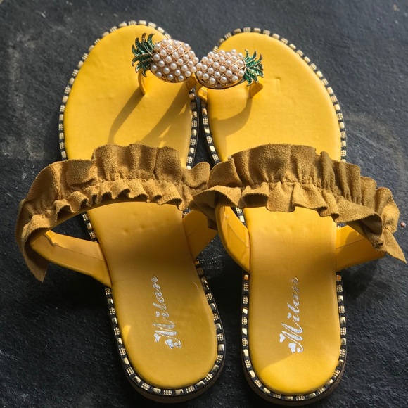 pineapple toe sandals